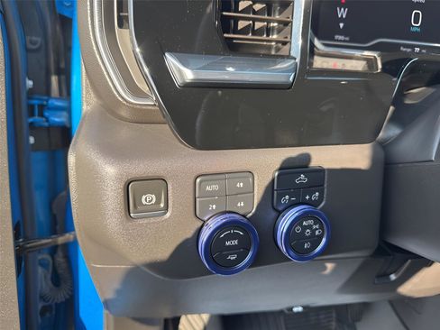 Used 2024 Chevrolet Silverado 1500 LT Trail Boss image 15