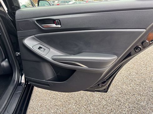 Used 2020 Toyota Avalon XLE image 44