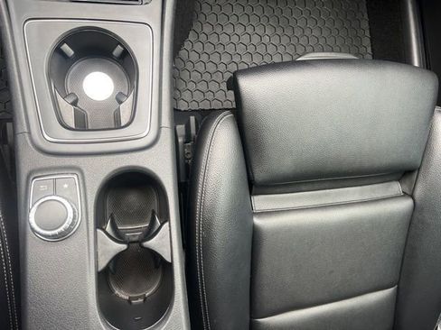 Certified 2018 Mercedes-Benz GLA 250 4MATIC image 16