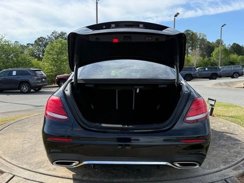 Used 2017 Mercedes-Benz E 300 4MATIC image 27