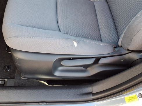 Used 2024 Toyota Corolla SE image 5