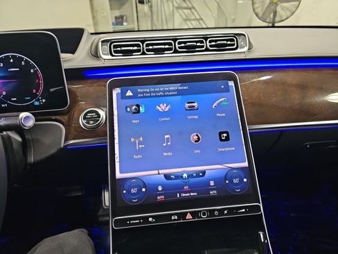 Certified 2023 Mercedes-Benz Maybach S 580 4MATIC image 21