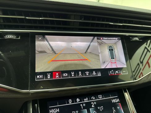 Used 2020 Audi Q8 Premium Plus w/ Premium Plus Package image 32