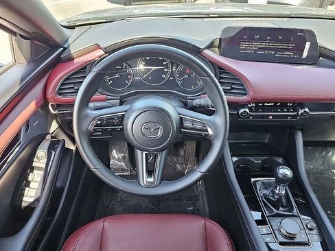 Certified 2025 MAZDA MAZDA3 2.5 S Hatchback w/ Premium Pkg FWD image 24