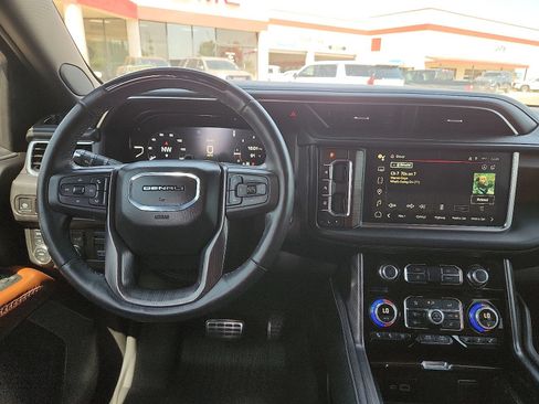 Used 2024 GMC Yukon Denali Ultimate AWD/4WD image 13