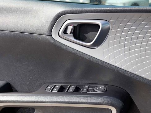 Certified 2024 Kia Soul LX w/ Option Group 015 image 21