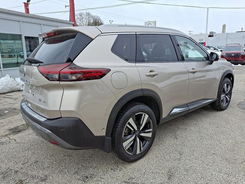 Certified 2022 Nissan Rogue SL w/ SL Premium Package image 6