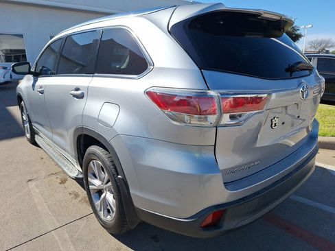 Used 2015 Toyota Highlander XLE image 4