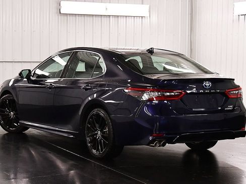 Used 2022 Toyota Camry XSE w/ Navigation Upgrade Package FWD image 5
