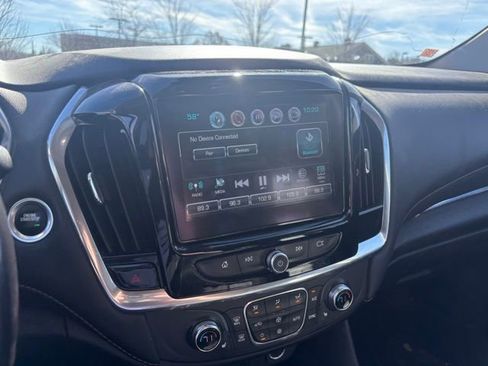 Used 2019 Chevrolet Traverse LT w/ LT Premium Package image 12
