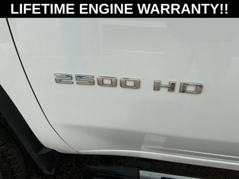 Used 2024 Chevrolet Silverado 2500 LT w/ Convenience Package AWD/4WD image 31