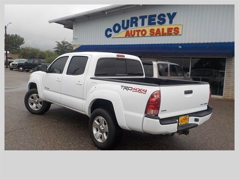 Used 2005 Toyota Tacoma 4x4 Double Cab w/ TRD Sport Pkg #2 image 5