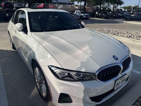 Used 2023 BMW 330e RWD image 7