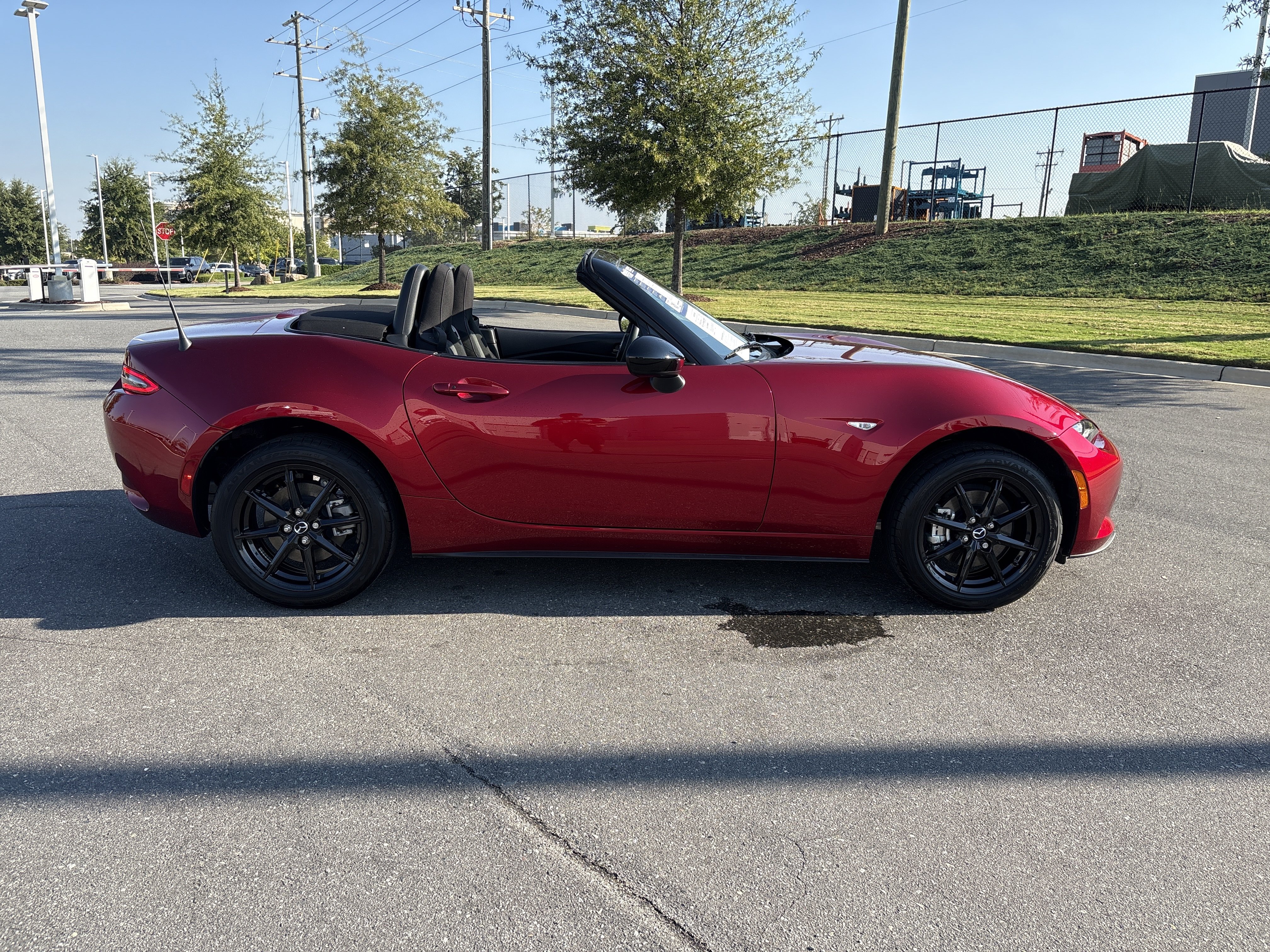 Used 2026 MAZDA MX-5 Miata Sport w/ Interior Package RWD image 10