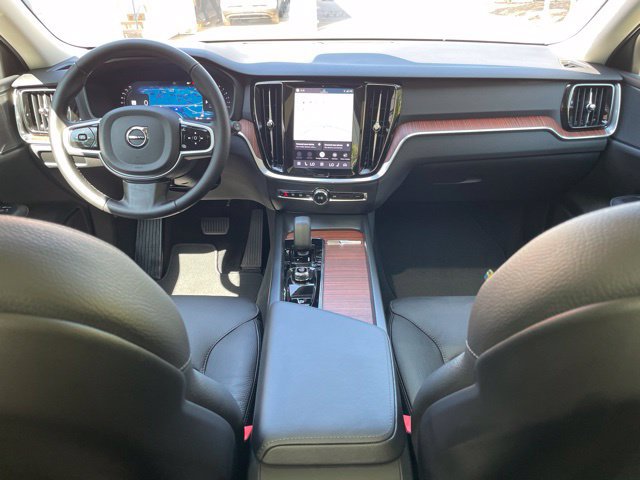 Certified 2025 Volvo V60 B5 Cross Country Plus AWD/4WD image 22