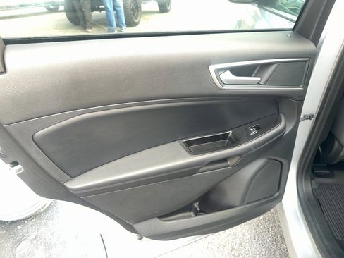 Used 2018 Ford Edge SEL w/ Equipment Group 201A AWD/4WD image 14