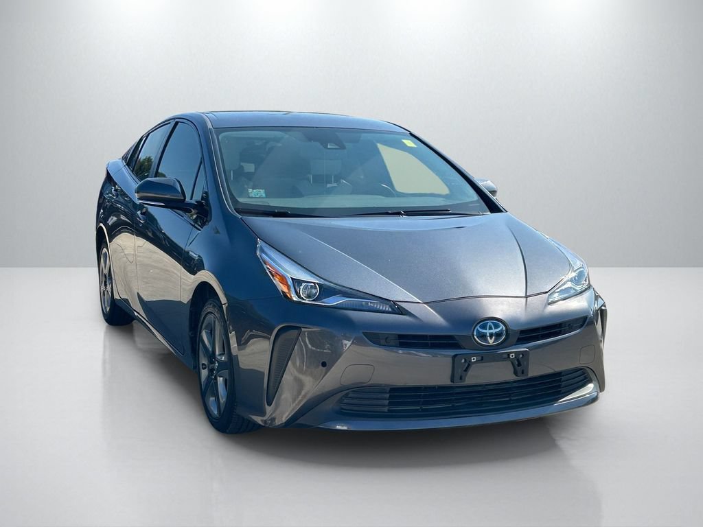 Used 2020 Toyota Prius XLE FWD image 3
