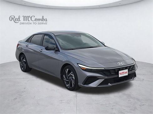 New 2025 Hyundai Elantra SEL FWD image 7
