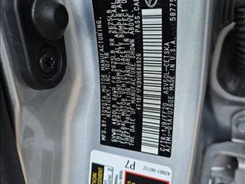 Used 2017 Toyota Camry SE image 23