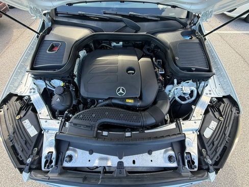 Used 2022 Mercedes-Benz GLC 300 4MATIC w/ Multimedia Package Lite image 34