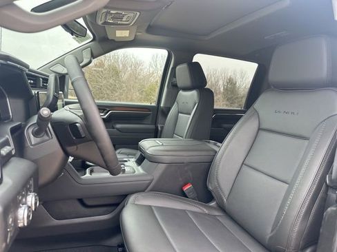 Used 2026 GMC Sierra 2500 Denali w/ Technology Package image 8