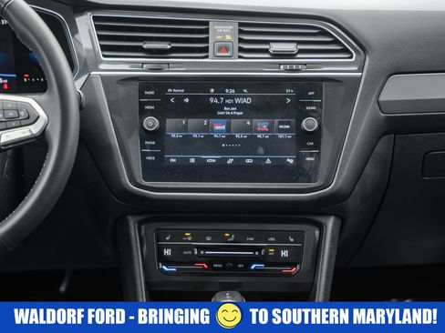 Used 2022 Volkswagen Tiguan SE image 25