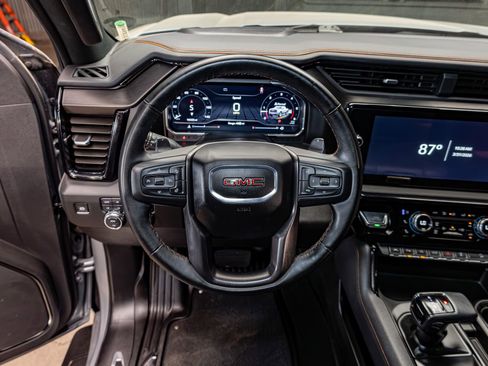 Used 2025 GMC Sierra 1500 AT4 w/ Technology Package image 19