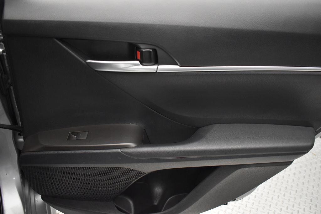 Used 2023 Toyota Camry SE FWD image 25