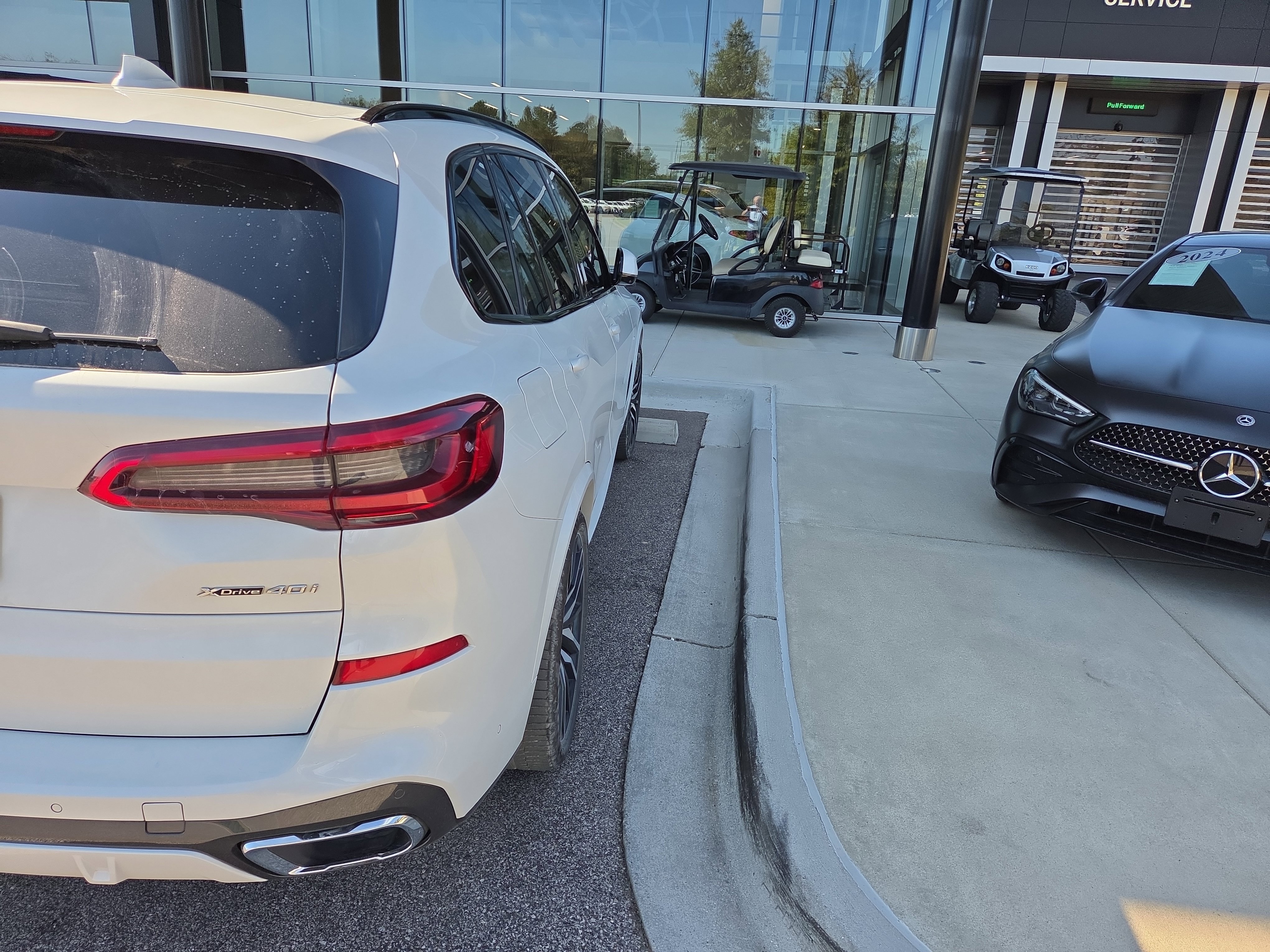 Used 2019 BMW X5 xDrive40i w/ M Sport Package AWD/4WD image 8