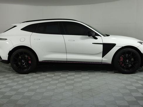 Used 2021 Aston Martin DBX image 8