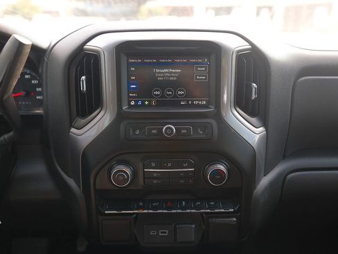 Used 2021 Chevrolet Silverado 1500 Custom image 18