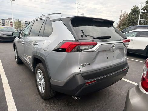 Used 2019 Toyota RAV4 XLE image 2