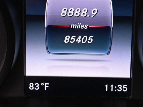 Used 2018 Mercedes-Benz C 300 Sedan image 33