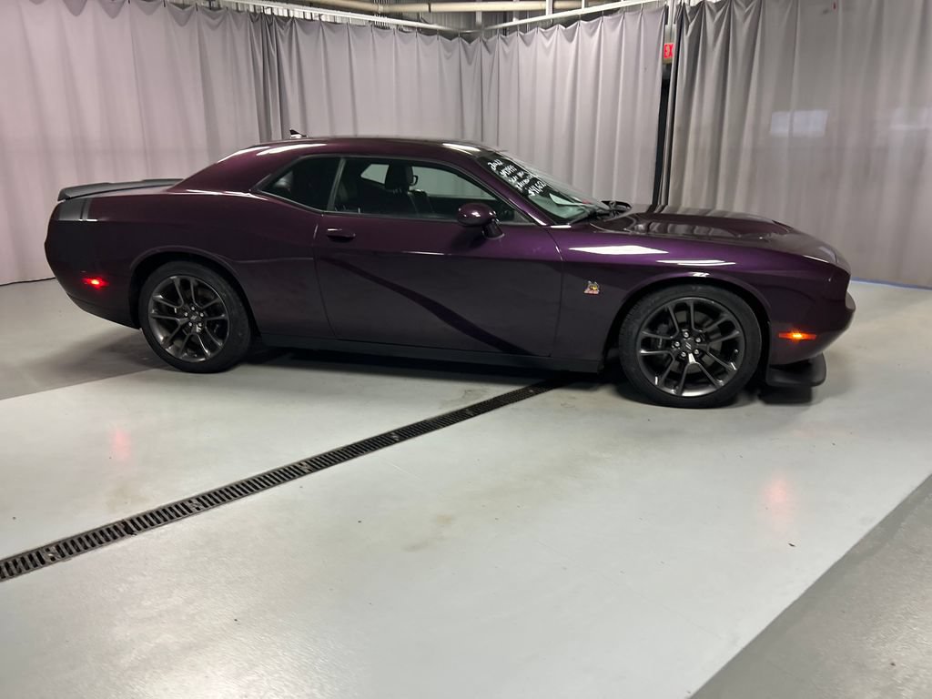 Used 2022 Dodge Challenger R/T Scat Pack w/ Scat Pack Stripe RWD image 8