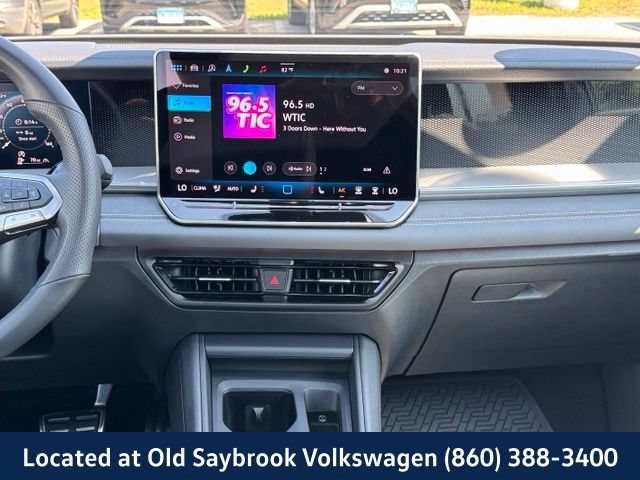 Certified 2025 Volkswagen Tiguan SE R-Line AWD/4WD image 15