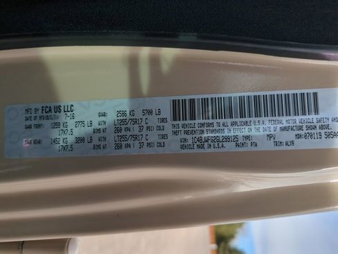 Used 2016 Jeep Wrangler Unlimited Rubicon image 13