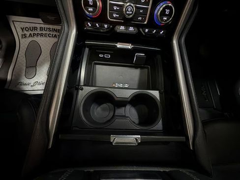 Used 2022 GMC Yukon XL Denali image 21