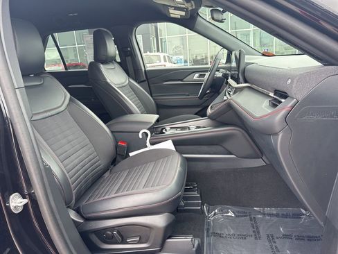 Used 2025 Ford Explorer ST-Line w/ ST-Line Street Pack image 28