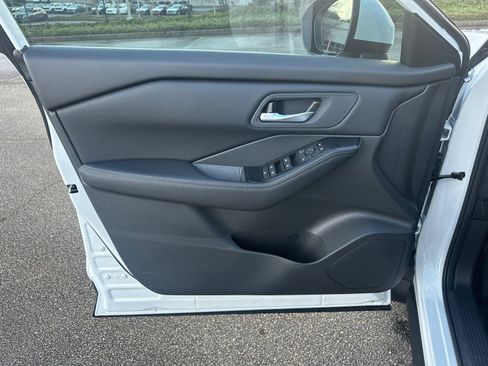 New 2026 Nissan Rogue SV FWD image 10