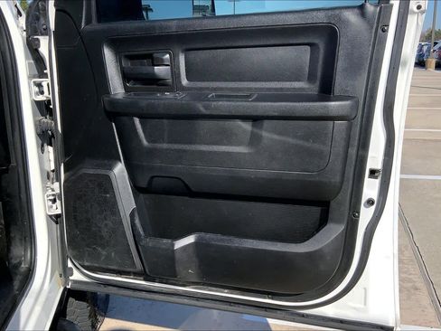 Used 2020 RAM 2500 Tradesman w/ Chrome Appearance Group image 22