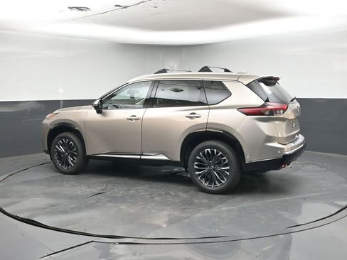 New 2026 Nissan Rogue Platinum w/ Platinum Premium Package image 3