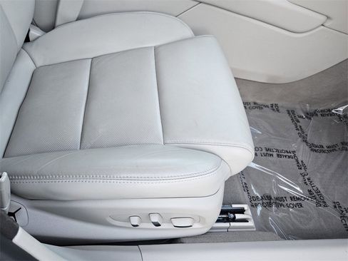 Used 2016 Cadillac XTS Luxury w/ Driver Awareness Package image 35