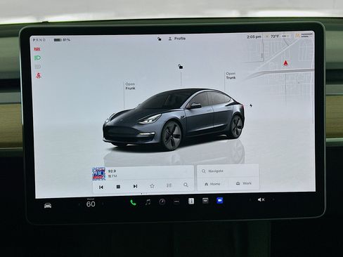 Used 2023 Tesla Model 3 Standard Range image 18