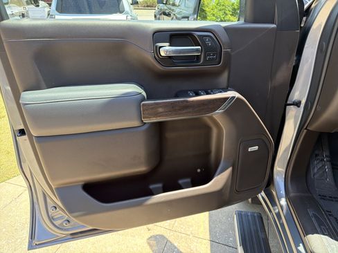 Used 2022 GMC Sierra 1500 Denali w/ Denali Premium Package AWD/4WD image 10