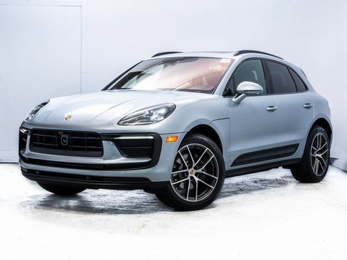 Used 2025 Porsche Macan image 1
