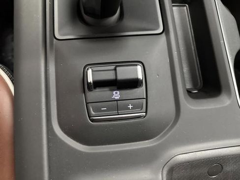 Used 2025 GMC Sierra 1500 Denali Ultimate image 28