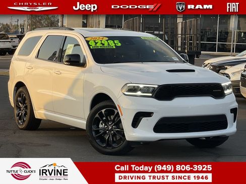 Certified 2024 Dodge Durango GT image 1