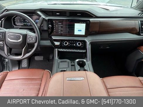 Certified 2025 GMC Sierra 2500 Denali Ultimate w/ Max Trailering Package image 8