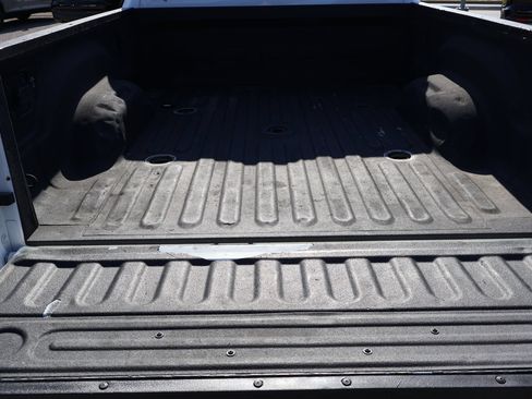 Used 2021 RAM 2500 Laramie AWD/4WD image 9