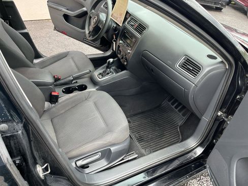 Used 2014 Volkswagen Jetta S image 25